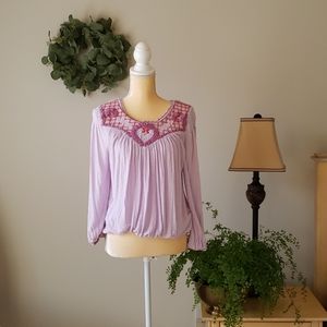 Free People Lavendar embroidered Top. NWOT. M